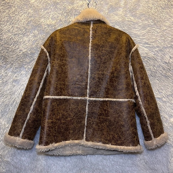 Urban Outfitters Oversized Faux Suede Sherpa Jacket - Picture 6 of 7